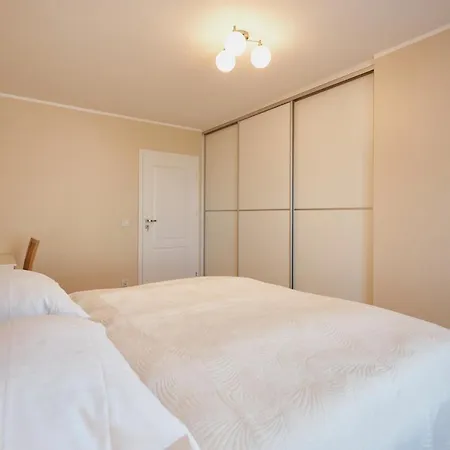 Appartement - Sun Towers 39 79 *