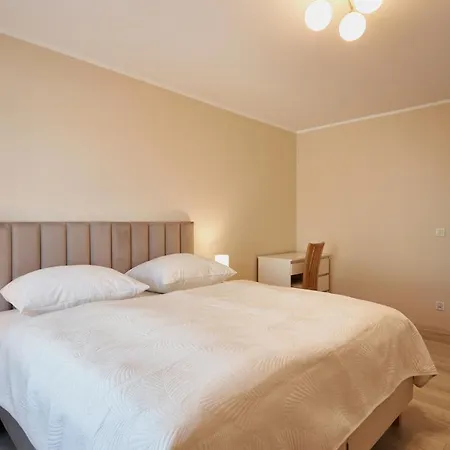 - Sun Towers 39 79 *